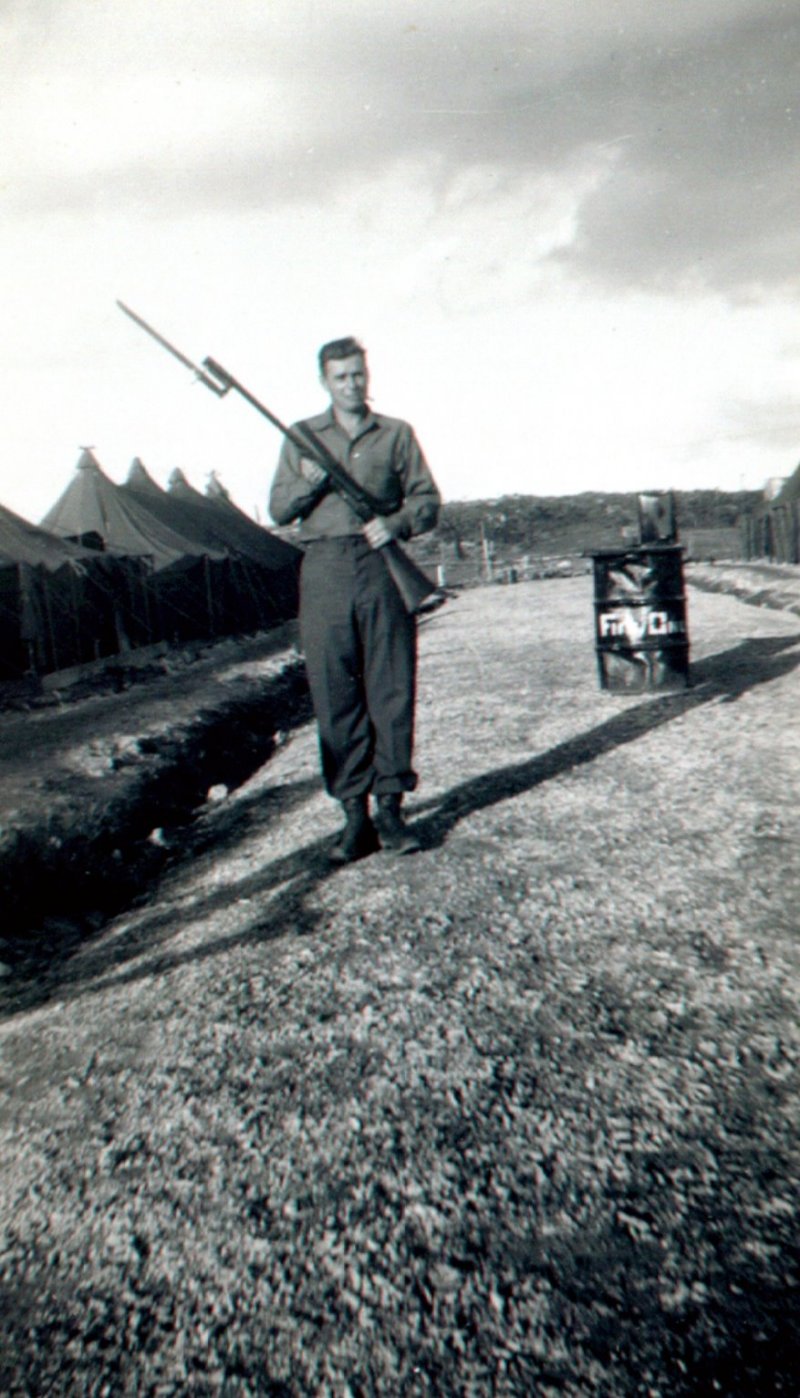 Gramphi Remembered/800x600_1945-WWII-02-Melvin-Okinawa.jpg